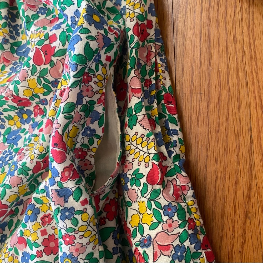 Mini Boden Smocked Apple Blossom Foral with Bishop Sleeves - Picture 5 of 9